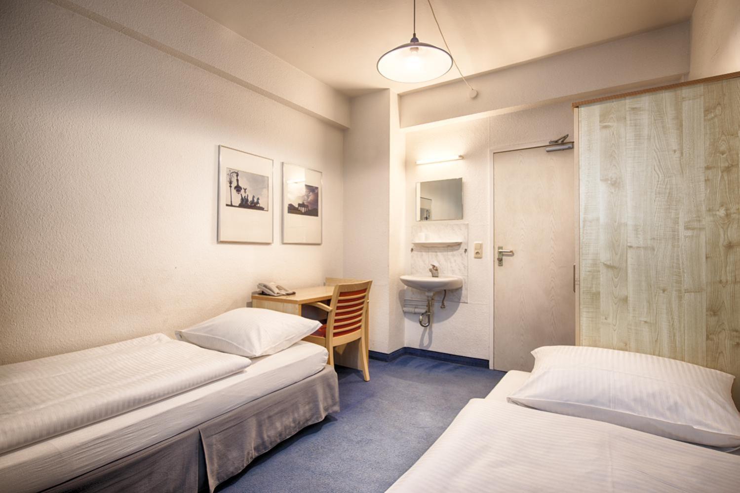 Enjoy Hostel Berlin City West Esterno foto