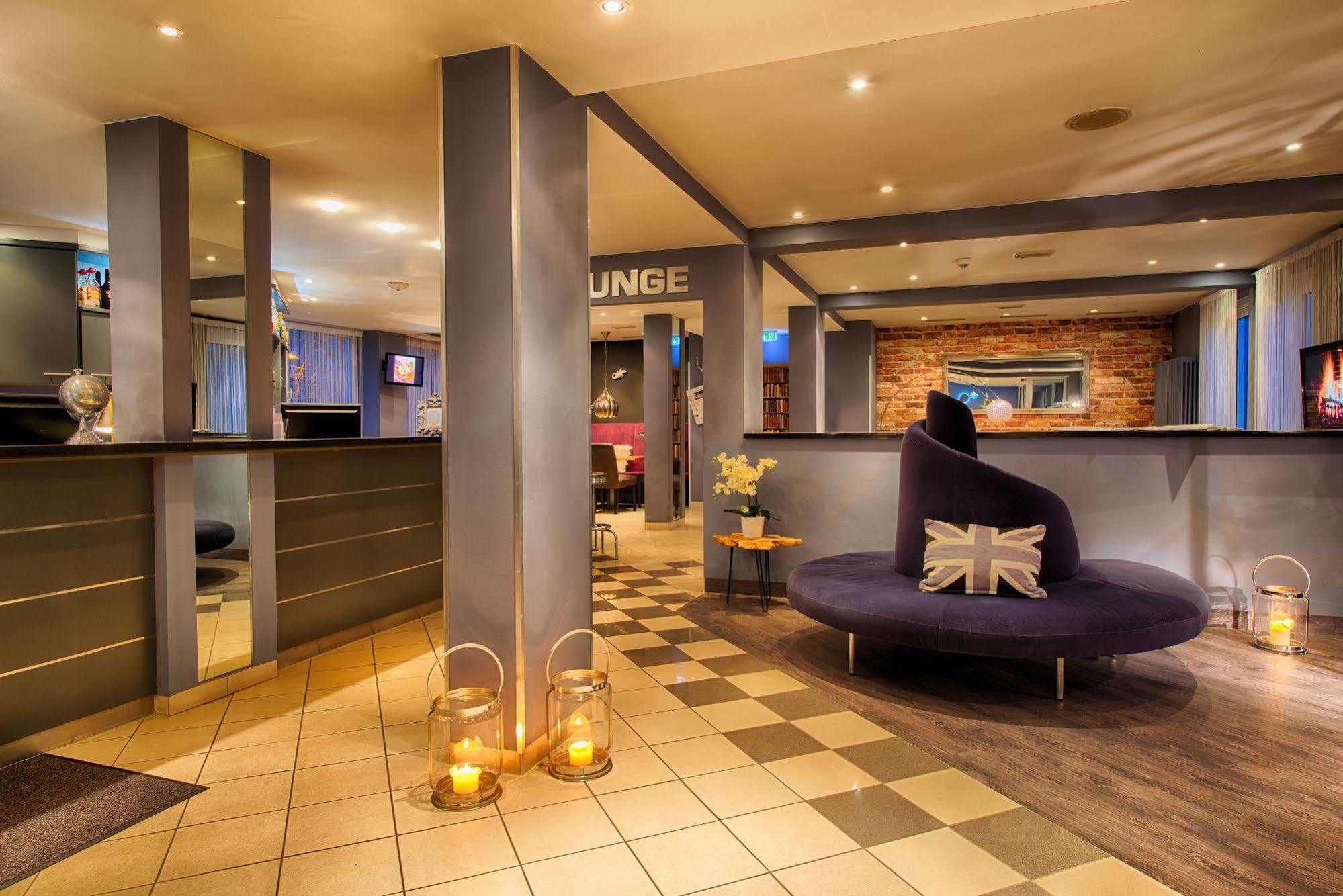 Enjoy Hostel Berlin City West Esterno foto