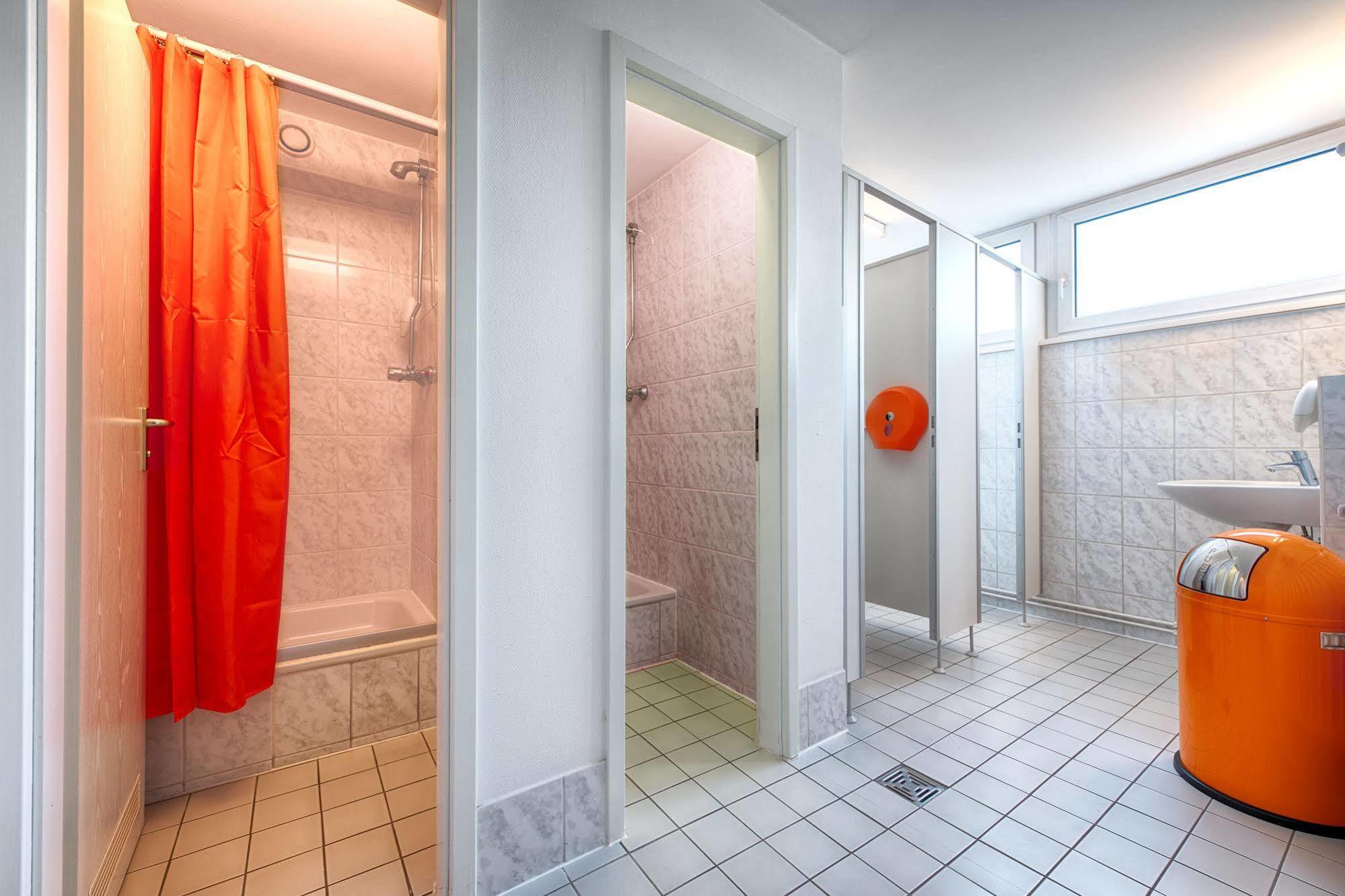 Enjoy Hostel Berlin City West Esterno foto