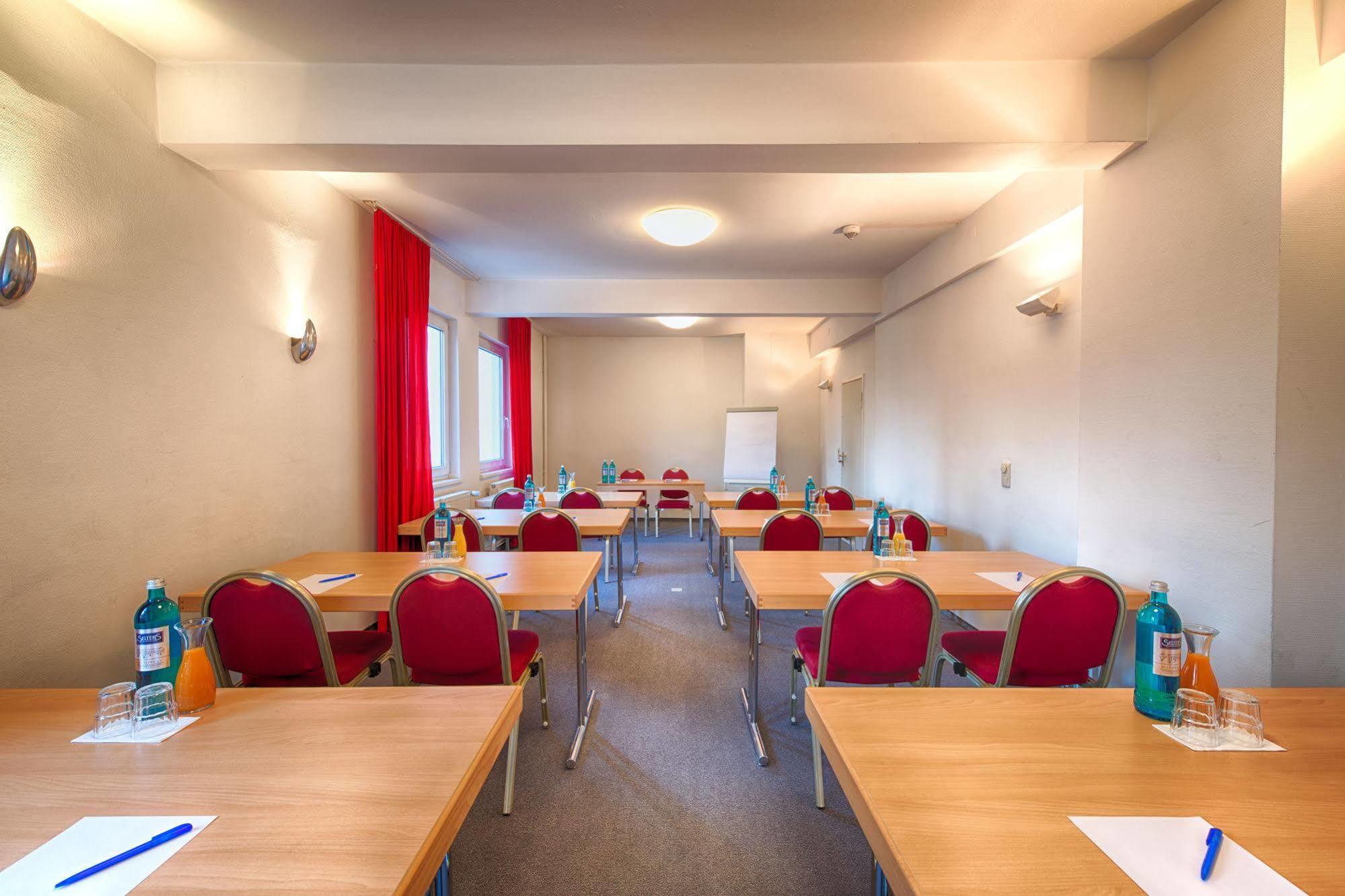 Enjoy Hostel Berlin City West Esterno foto