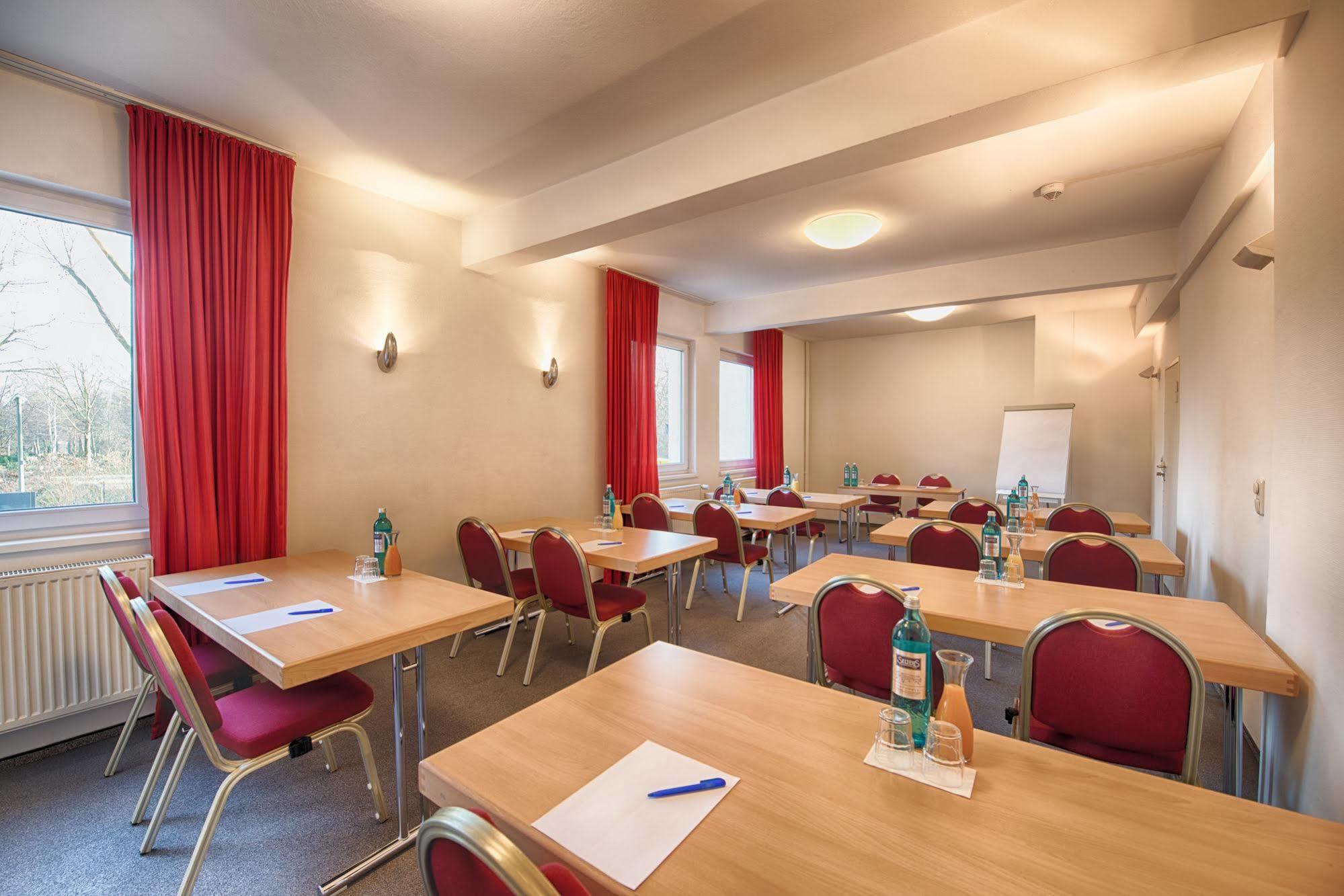 Enjoy Hostel Berlin City West Esterno foto